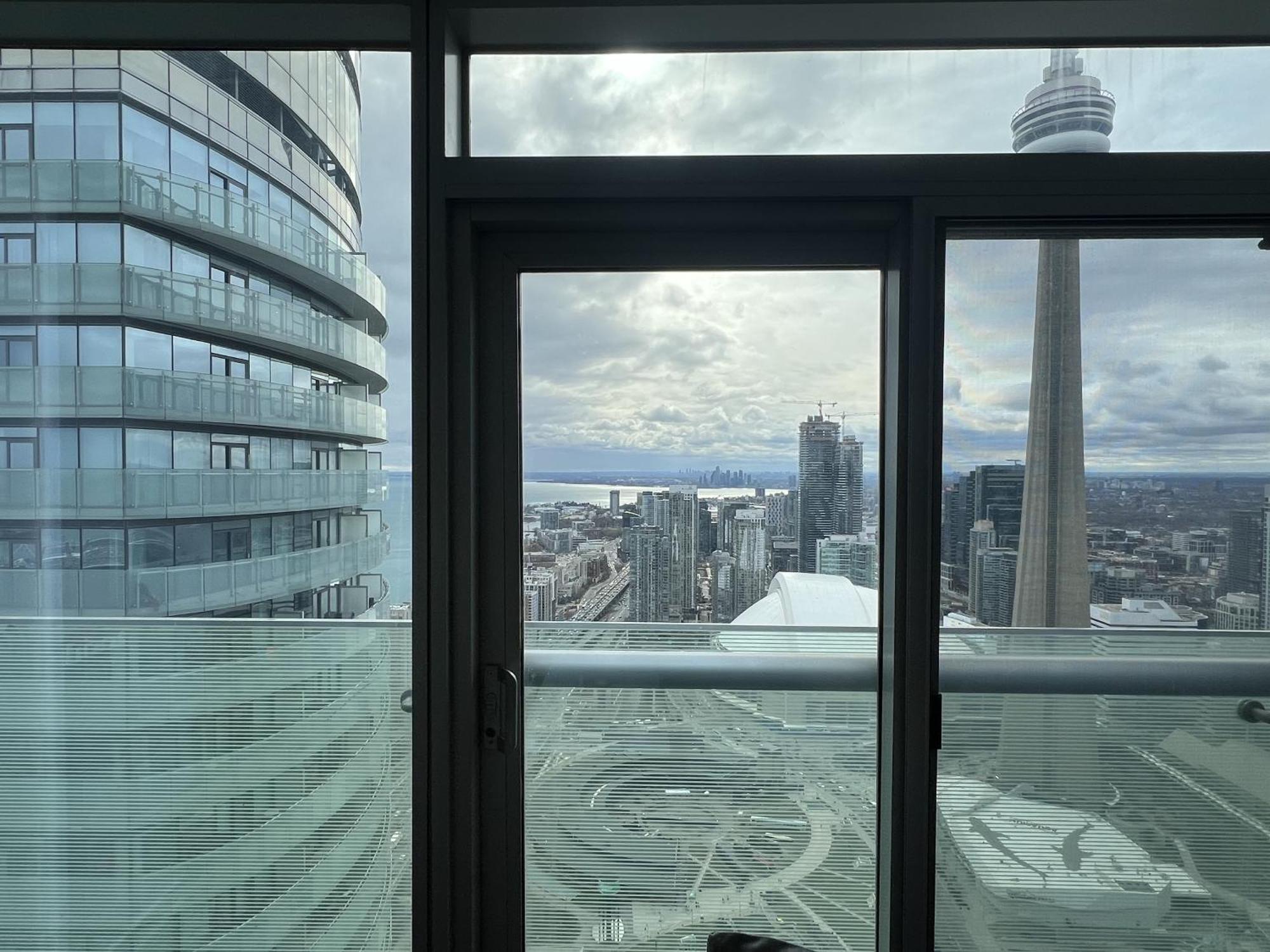 Grand Royal Suites Торонто Экстерьер фото